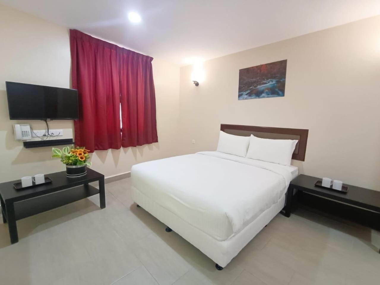Capital O 90897 Island Hotel 3*