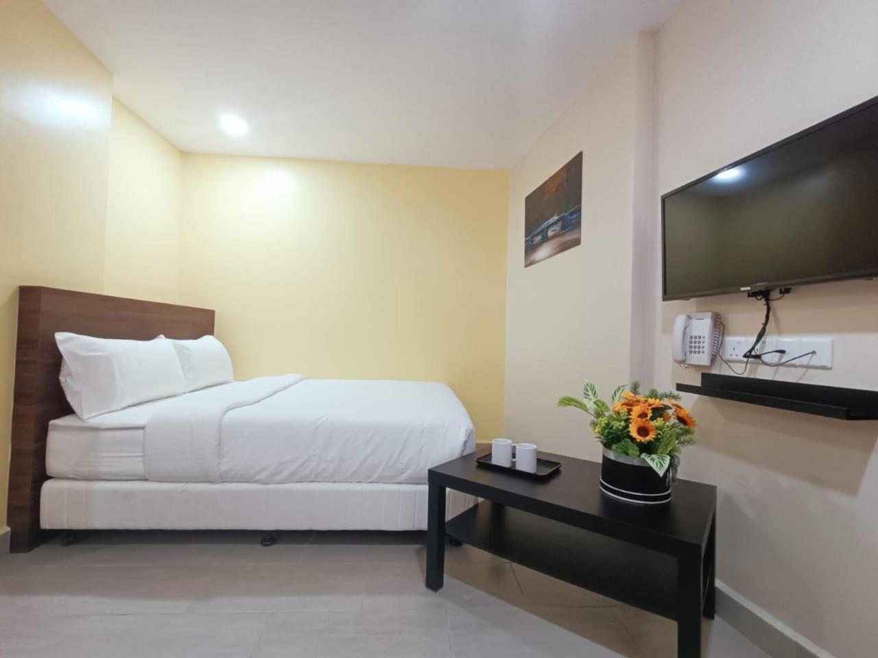 Capital O 90897 Island 3* George Town