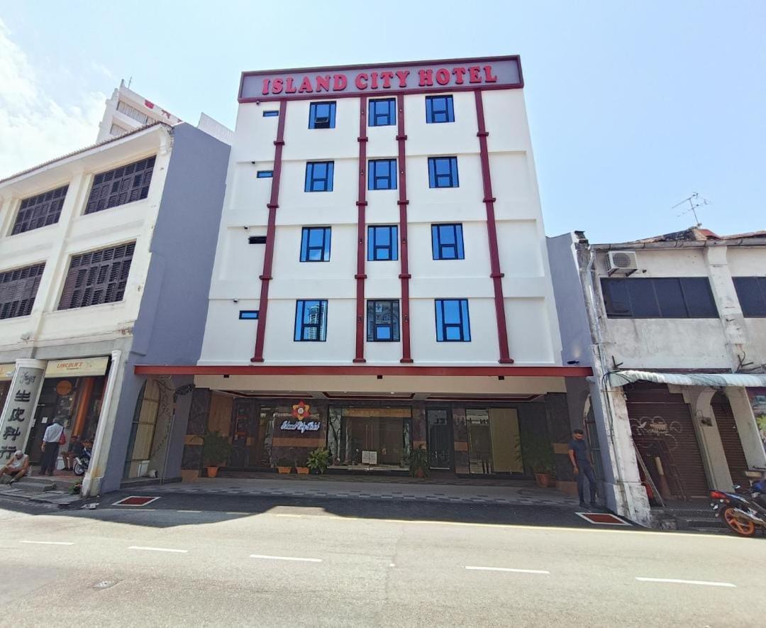 Capital O 90897 Island Hotel 3*