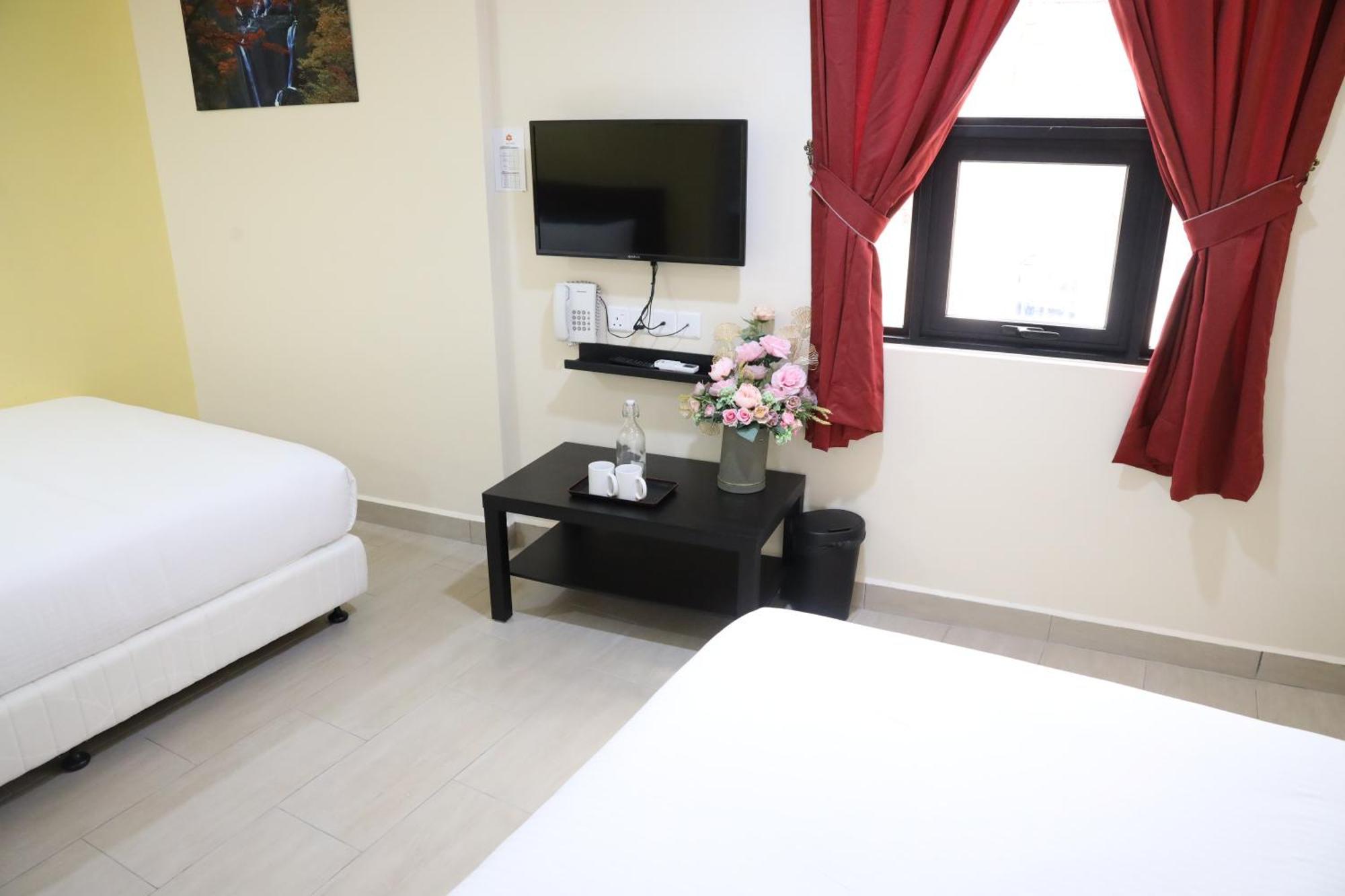 Capital O 90897 Island Hotel George Town