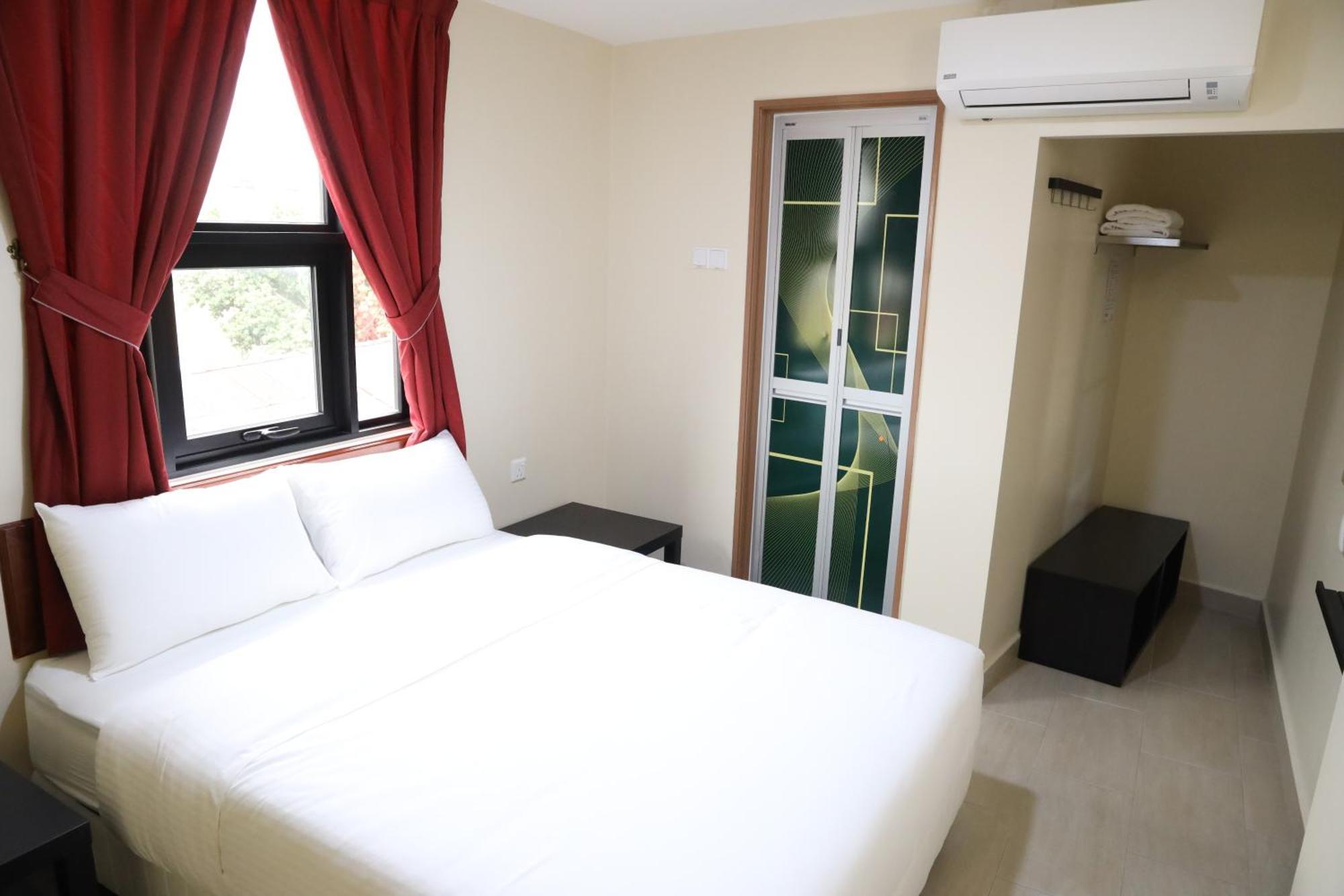 Hotel Capital O 90897 Island