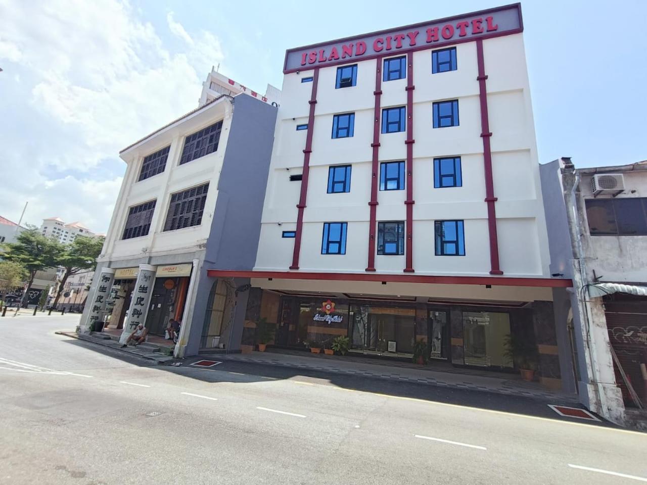 Hotel Capital O 90897 Island George Town