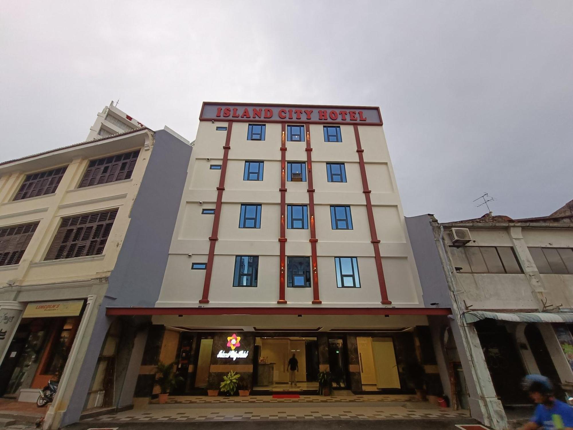 Hotel Capital O 90897 Island 3*