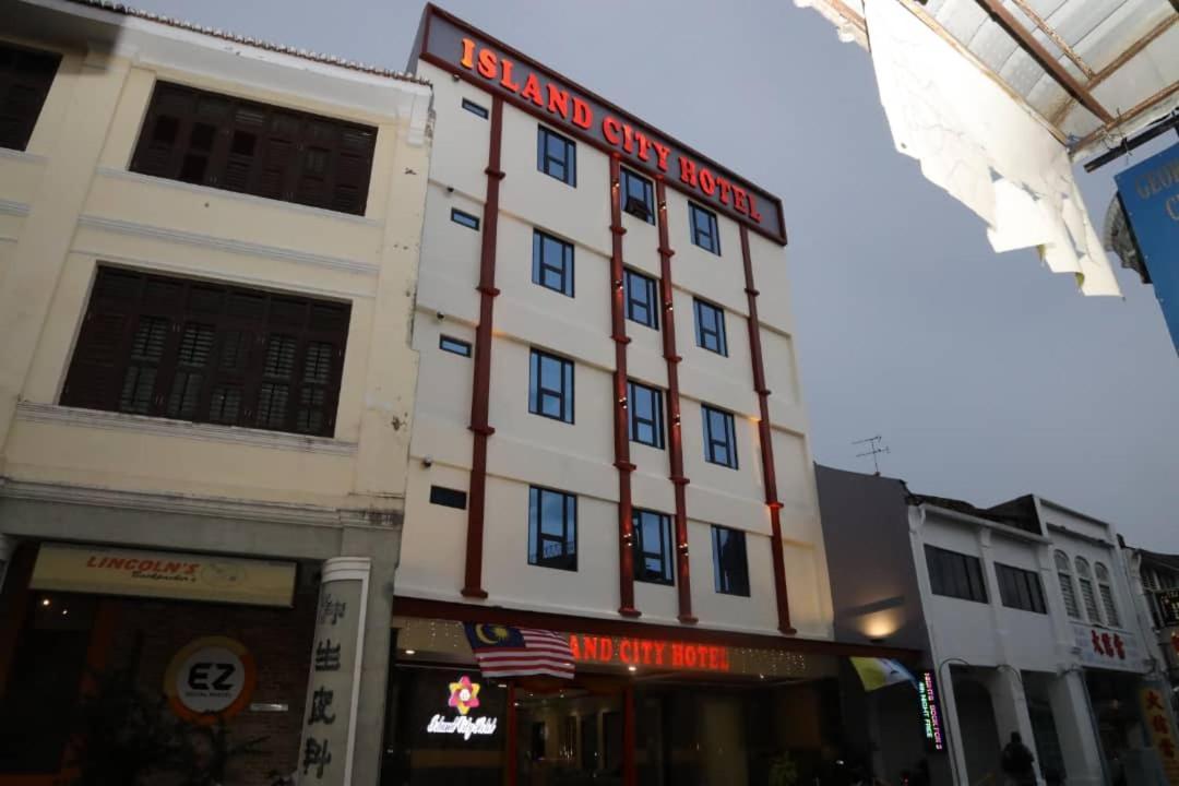 Capital O 90897 Island George Town