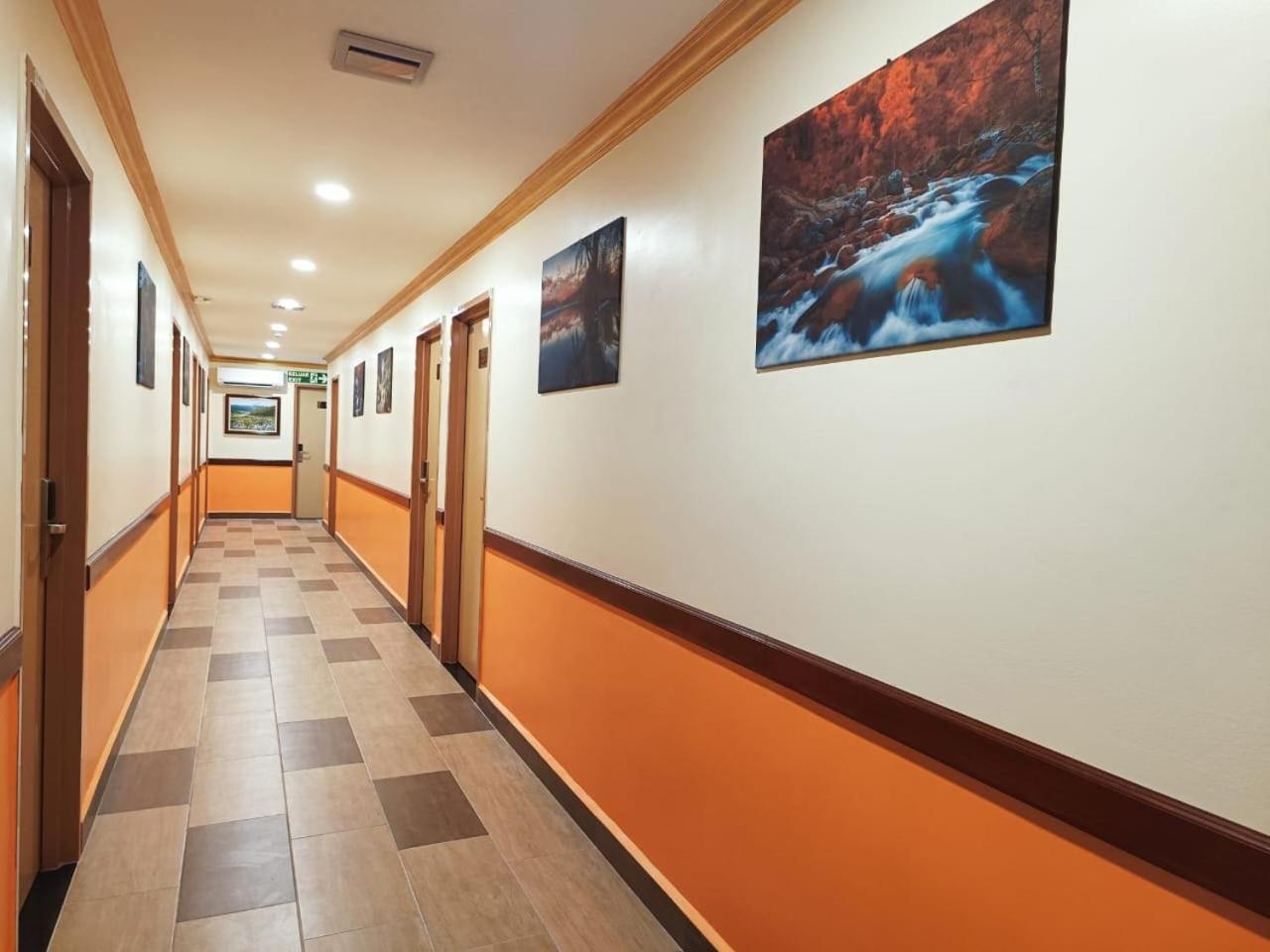 Hotel Capital O 90897 Island